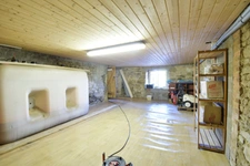 *** EXCLUSIVITE *** MAISON MITOYENNE AVEC JARDINET ET DEPENDANCE *** AUZELLES ***