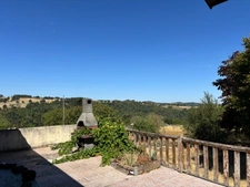 *** EXCLUSIVITE *** PROPRIETE AGRICOLE : MAISON AVEC DEPENDANCES ET TERRAIN *** DOMAIZE 63590 ***