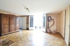 *** EXCLUSIVITE *** MAISON FAMILIALE AVEC PISCINE JARDIN ET DOUBLE GARAGE  *** ST-GEORGES-SUR-ALLIER 63800 ***