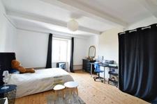 *** EXCLUSIVITE *** BIEN RARE *** GRANDE PROPRIETE AVEC JARDIN ET DEPENDANCES *** CUNLHAT 63590