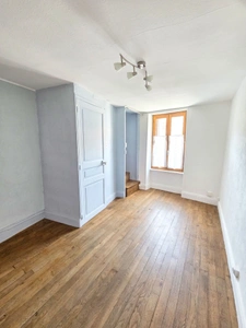 *** EXCLUSIVITE *** JOLIE MAISON DE VILLE AU COEUR DE BILLOM 63160 ***