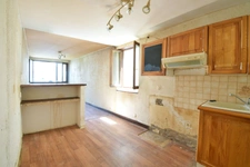 *** EXCLUSIVITE *** MAISON DE VILLE AVEC PETIT GARAGE ET CAVE - A RENOVER *** BILLOM 63160 ***