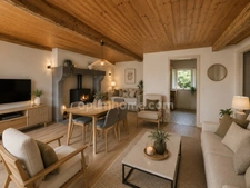 *** EXCLUSIVITE ***  À RENOVER - MAISON EN PIERRE AVEC JARDINET ET DEPENDANCES *** ISSERTEAUX 63270 ***