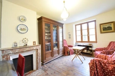 *** EXCLUSIVITE *** A RENOVER : GRANDE MAISON DE VILLE AVEC JARDIN ET DEPENDANCE *** BILLOM 63160 ***