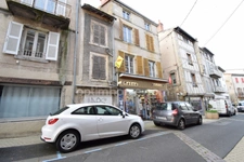 *** EXCLUSIVITE *** APPARTEMENT + LOCAL COMMERCIAL LOUÉ *** BILLOM CENTRE VILLE ***