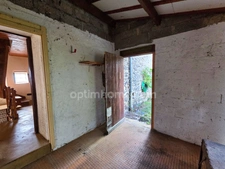 *** EXCLUSIVITE *** MAISON EN PIERRE AVEC JARDIN ET DEPENDANCES A RENOVER *** ISSERTEAUX 63270 ***