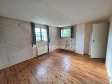 *** EXCLUSIVITE *** MAISON EN PIERRE AVEC JARDIN ET DEPENDANCES A RENOVER *** ISSERTEAUX 63270 ***