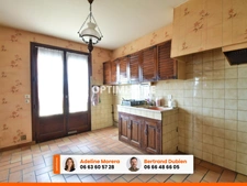 *** MAISON A RENOVER AVEC JARDIN ET DEPENDANCE *** ESTANDEUIL 63520 ***