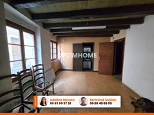 *** EXCLUSIVITE *** MAISON DE VILLE AVEC CUVAGE A RENOVER ENTIEREMENT *** BILLOM CENTRE VILLE ***