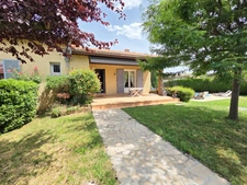 *** EXCLUSIVITE *** MAISON FAMILIALE AVEC PISCINE JARDIN ET DOUBLE GARAGE  *** ST-GEORGES-SUR-ALLIER 63800 ***