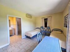 *** EXCLUSIVITE *** TRES BELLE PROPRIETE EN PIERRE - BIEN RARE *** EGLISENEUVE PRES BILLOM 63160 ***
