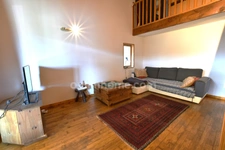 *** EXCLUSIVITE *** PROPRIETE AGRICOLE : MAISON AVEC DEPENDANCES ET TERRAIN *** DOMAIZE 63590 ***