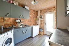 *** EXCLUSIVITE *** PLAIN-PIED 5 CHAMBRES, COUR, JARDIN ET GRAND ATELIER*** BILLOM 63160