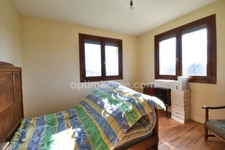 *** MAISON PLAIN-PIED A RENOVER AVEC JARDIN ET DEPENDANCE *** ESTANDEUIL 63520 ***
