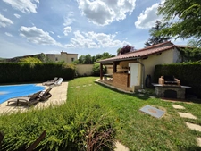 *** EXCLUSIVITE *** MAISON FAMILIALE AVEC PISCINE JARDIN ET DOUBLE GARAGE  *** ST-GEORGES-SUR-ALLIER 63800 ***