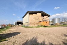 *** EXCLUSIVITE *** PROPRIETE AGRICOLE : MAISON AVEC DEPENDANCES ET TERRAIN *** DOMAIZE 63590 ***
