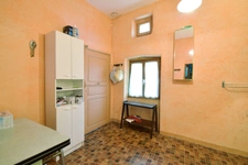 *** EXCLUSIVITE *** A RENOVER : GRANDE MAISON DE VILLE AVEC JARDIN ET DEPENDANCE *** BILLOM 63160 ***