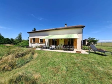 *** EXCLUSIVITE *** MAISON 3 CHAMBRES AVEC JARDIN ET GARAGE *** ESTANDEUIL 63520