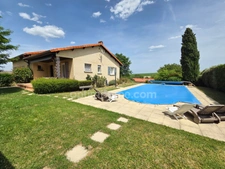 *** EXCLUSIVITE *** MAISON FAMILIALE AVEC PISCINE JARDIN ET DOUBLE GARAGE  *** ST-GEORGES-SUR-ALLIER 63800 ***