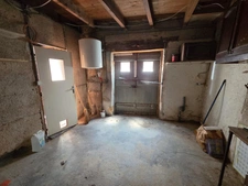 *** EXCLUSIVITE *** MAISON DE VILLE AVEC PETIT GARAGE ET CAVE - A RENOVER *** BILLOM 63160 ***