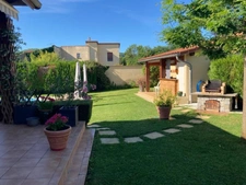 *** EXCLUSIVITE *** MAISON FAMILIALE AVEC PISCINE JARDIN ET DOUBLE GARAGE  *** ST-GEORGES-SUR-ALLIER 63800 ***