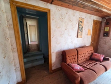 *** EXCLUSIVITE ***  À RENOVER - MAISON EN PIERRE AVEC JARDINET ET DEPENDANCES *** ISSERTEAUX 63270 ***