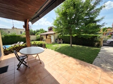 *** EXCLUSIVITE *** MAISON FAMILIALE AVEC PISCINE JARDIN ET DOUBLE GARAGE  *** ST-GEORGES-SUR-ALLIER 63800 ***