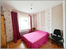*** EXCLUSIVITE *** IMMEUBLE DE RAPPORT + HABITATION INDEPENDANTE + DEPENDANCES + EXTERIEUR *** BILLOM 63160 ***
