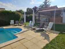 *** EXCLUSIVITE *** MAISON FAMILIALE AVEC PISCINE JARDIN ET DOUBLE GARAGE  *** ST-GEORGES-SUR-ALLIER 63800 ***