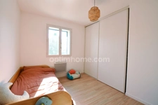 *** EXCLUSIVITE *** PLAIN-PIED 5 CHAMBRES, COUR, JARDIN ET GRAND ATELIER*** BILLOM 63160
