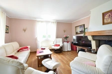 *** EXCLUSIVITE *** MAISON FAMILIALE AVEC PISCINE JARDIN ET DOUBLE GARAGE  *** ST-GEORGES-SUR-ALLIER 63800 ***