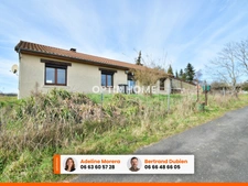 *** MAISON A RENOVER AVEC JARDIN ET DEPENDANCE *** ESTANDEUIL 63520 ***