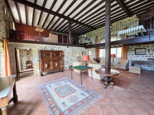 *** EXCLUSIVITE *** TRES BELLE PROPRIETE EN PIERRE - BIEN RARE *** EGLISENEUVE PRES BILLOM 63160 ***