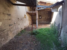 *** EXCLUSIVITE *** GRANDE MAISON DE VILLE A RENOVER AVEC TERRAIN, PATIO ET DEPENDANCES *** BILLOM 63160