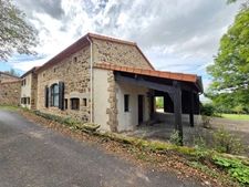 *** EXCLUSIVITE *** TRES BELLE PROPRIETE EN PIERRE - BIEN RARE *** EGLISENEUVE PRES BILLOM 63160 ***