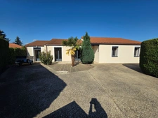 *** EXCLUSIVITE *** PLAIN-PIED 5 CHAMBRES, COUR, JARDIN ET GRAND ATELIER*** BILLOM 63160