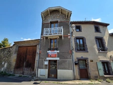 *** EXCLUSIVITE *** JOLIE MAISON DE VILLE AU COEUR DE BILLOM 63160 ***