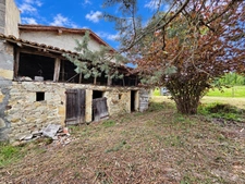 *** EXCLUSIVITE *** PROPRIETE RARE : MAISON AVEC DEPENDANCES ET TERRAIN *** SAINT-JEAN-D'HEURS 63190 ***