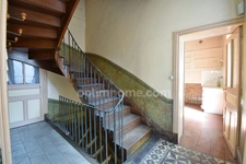 *** EXCLUSIVITE *** GRANDE MAISON DE VILLE A RENOVER AVEC TERRAIN, COUR ET DEPENDANCES *** BILLOM 63160