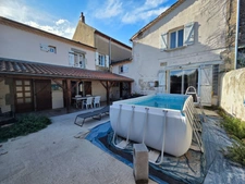 *** EXCLUSIVITE *** ENSEMBLE DE 2 MAISONS AVEC COUR *** FAYET-LE-CHÂTEAU 63160 ***