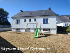 Maison familiale rénovée 128 m² – 5 chambres – Sous-sol complet – Rostrenen