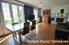 Maison familiale avec vue sur le lac de Glomel – 5 chambres – 2 000 m² de terrain