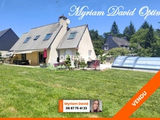 ✨ Élégante maison rénovée avec piscine et grand garage à Rostrenen