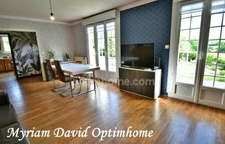 Maison familiale avec vue sur le lac de Glomel – 5 chambres – 2 000 m² de terrain