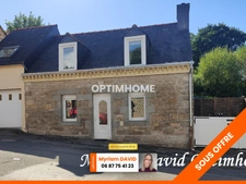 Maison sans travaux avec jardin, terrasse et garage à Rostrenen