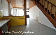 Maison composée de deux parties d’habitation avec grand garage à Kergrist-Moëlou