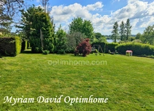 Maison familiale avec vue sur le lac de Glomel – 5 chambres – 2 000 m² de terrain
