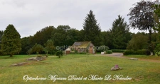 Domaine de 3 habitations, une longère à rénover, un four à pain, 2 puits et 2ha de terrain.