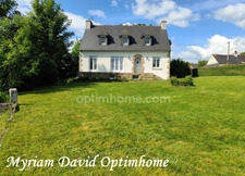 Maison familiale avec vue sur le lac de Glomel – 5 chambres – 2 000 m² de terrain