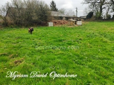 Deux longères habitables sans travaux au cœur d’un hameau paisible